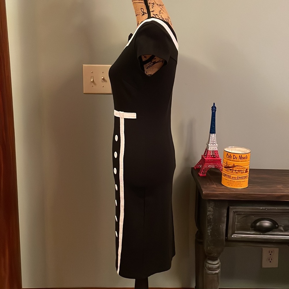 Nice-forever black form fitting dress, size medium. - Picture 13 of 16